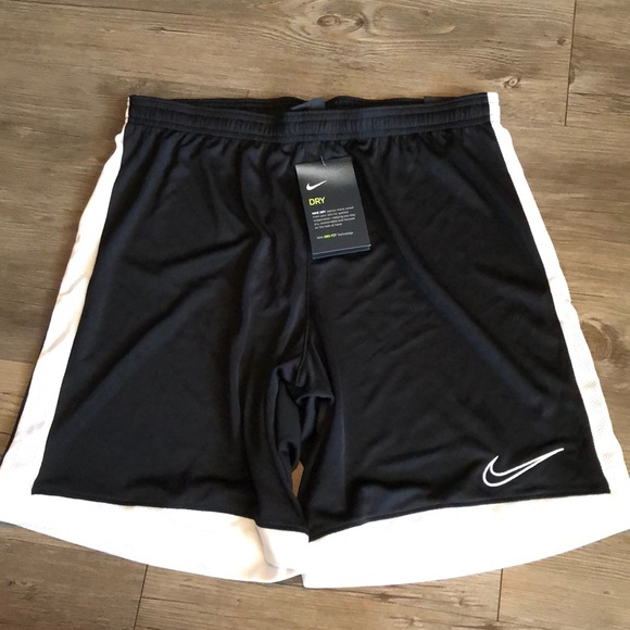 nike soccer shorts mens